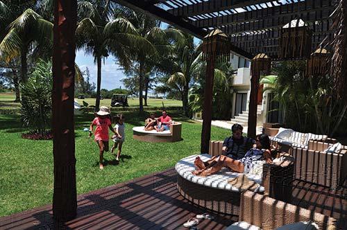 DreamVacationWeek.com | Resort Directory Laguna Suites & Beach Club